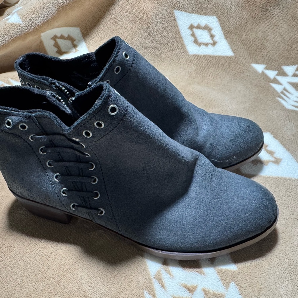 Minnetonka Vintage Charcoal Ankle Boots